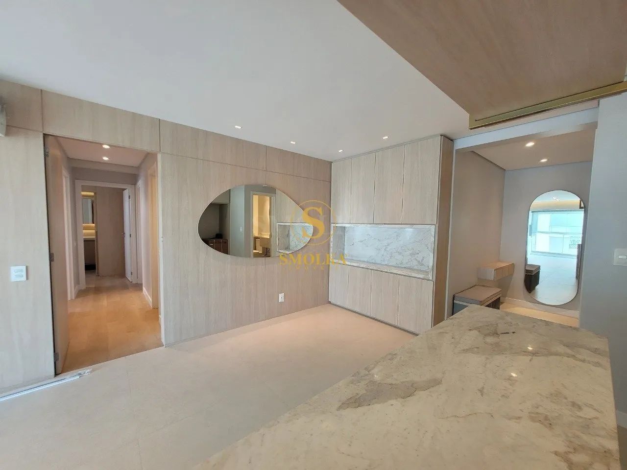 Apartamento novo, semi mobiliado com 102² privativos e 2 vagas - Foto 4