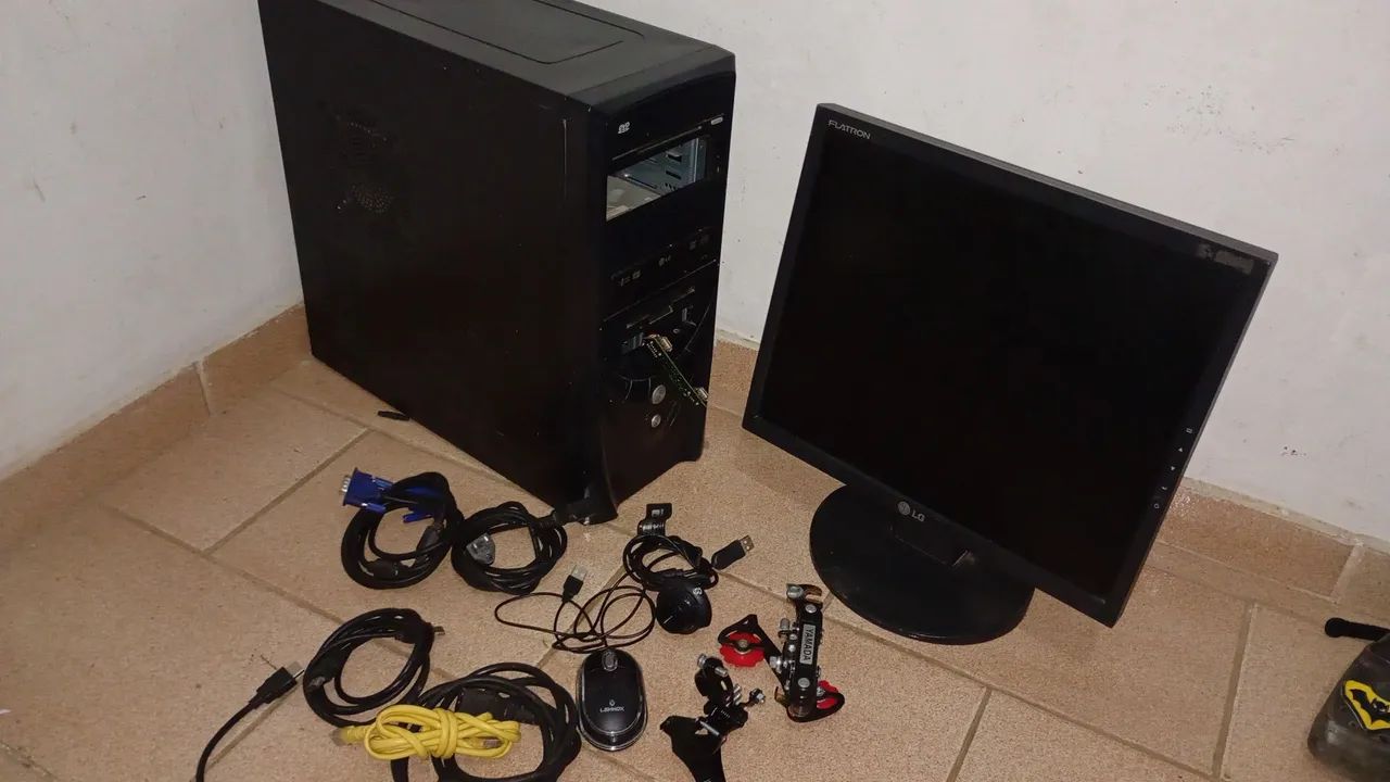 Vendo, windows 7... OBS na descrição.