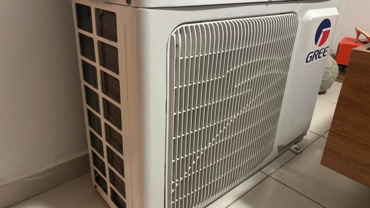 Ar-condicionado Gree Split 12.000 BTUs - 220V - Foto 2