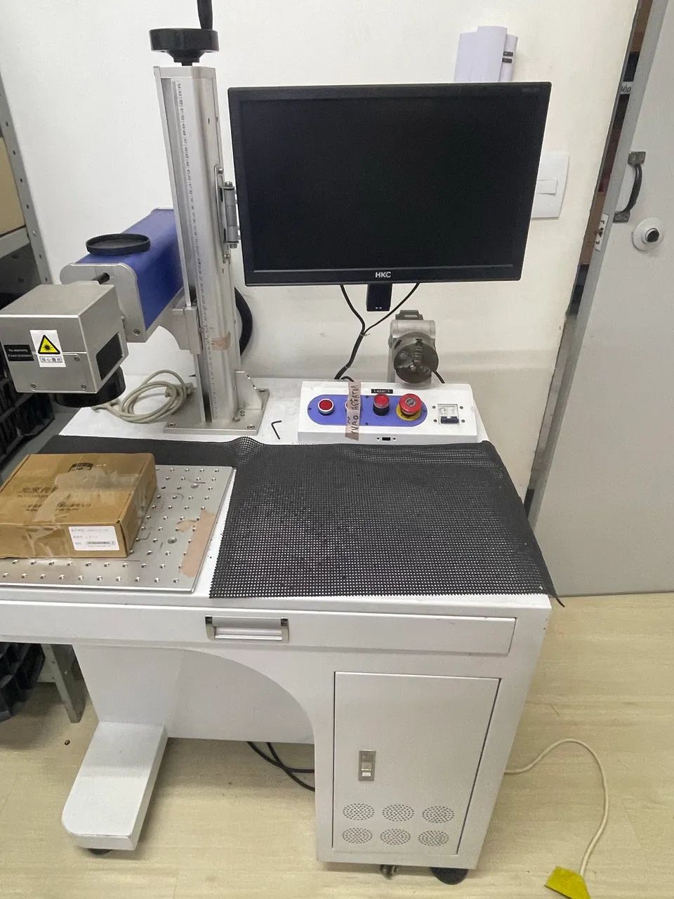 Máquina de gravação a laser- Faber laser 30w. 
