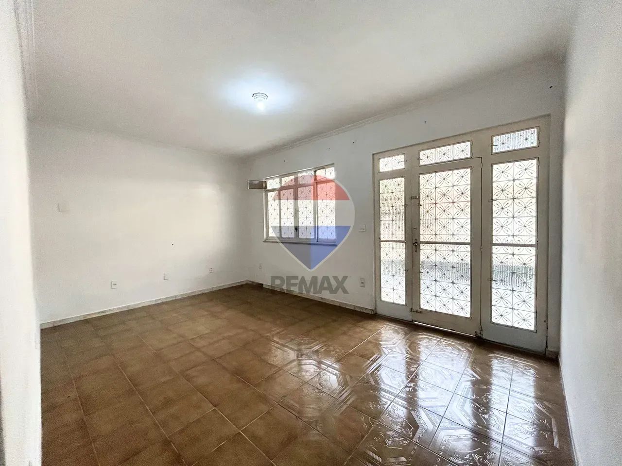 CASA COM 2 SUÍTES E TERRAÇO  Próximo da PREFEITURA DE NILÓPOLIS - Foto 4