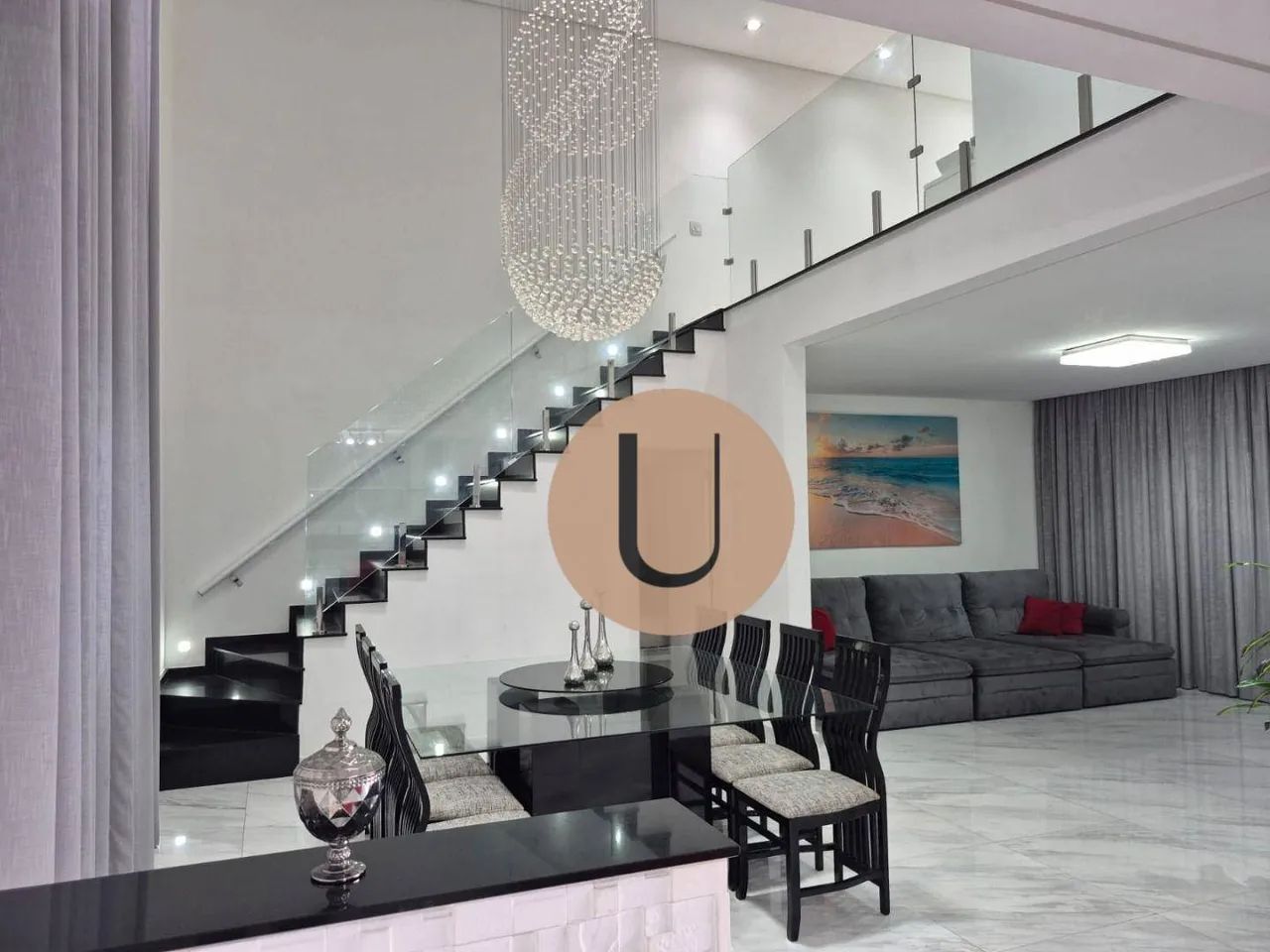 Oportunidade Única! Casa Mobiliada com Piscina e 3 Suítes em Bairro Nobre - Foto 5