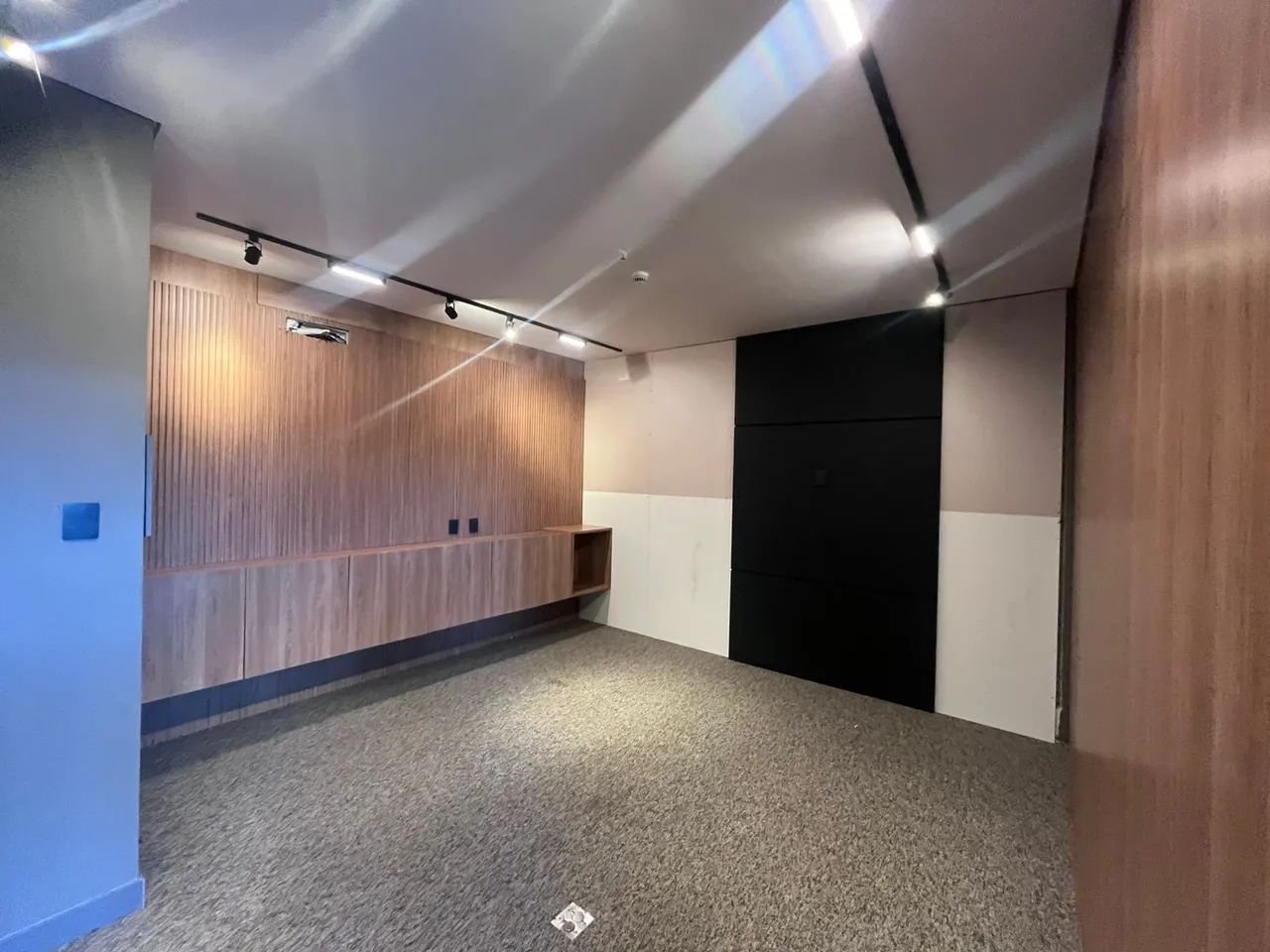 Sala comercial mobiliada para locação no JK Business Center em Palmas - Foto 2