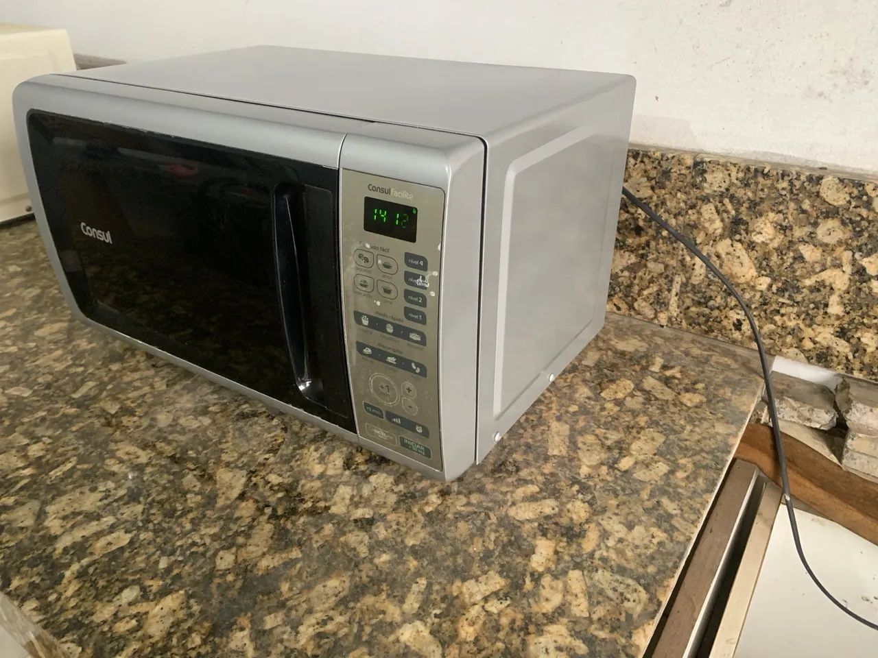 Microondas cônsul 21 litros 220v  - Foto 2