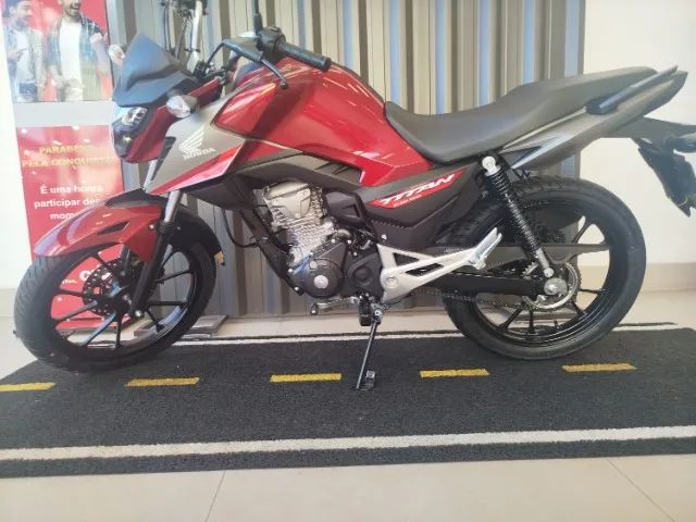 TITAN 160