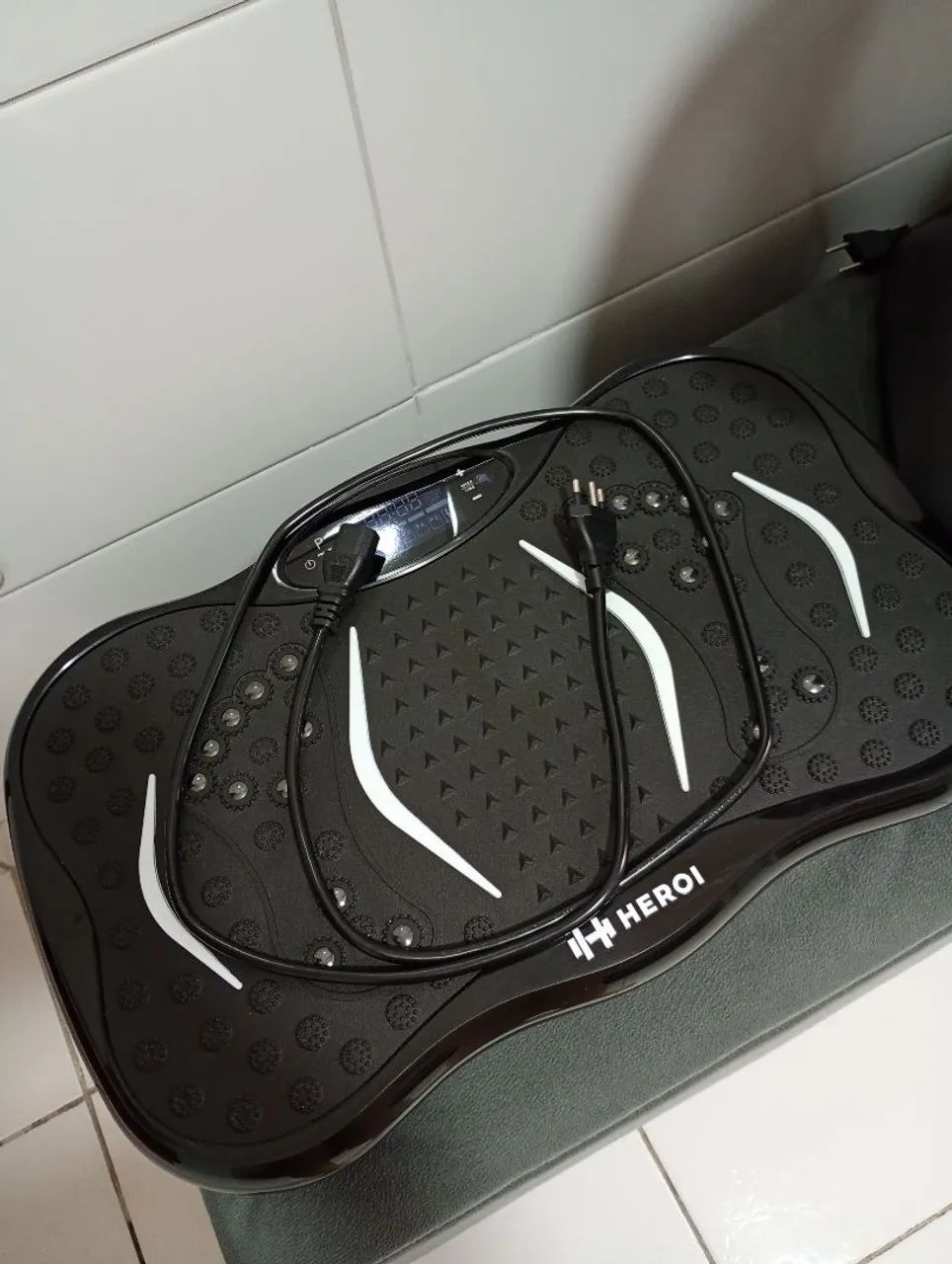 Plataforma Vibratória emagrecedora 220W - Foto 2