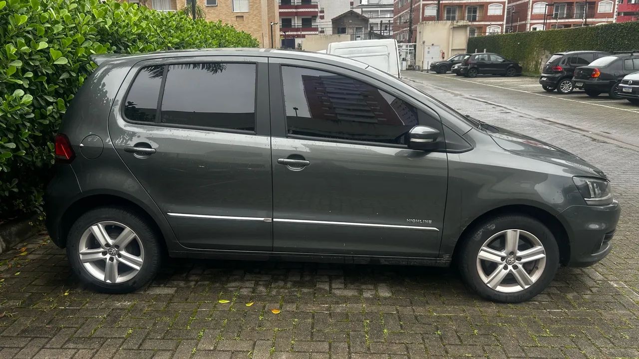 Volkswagen Fox Fox Highline I MOTION 1.6 Flex 16V 5p 2015