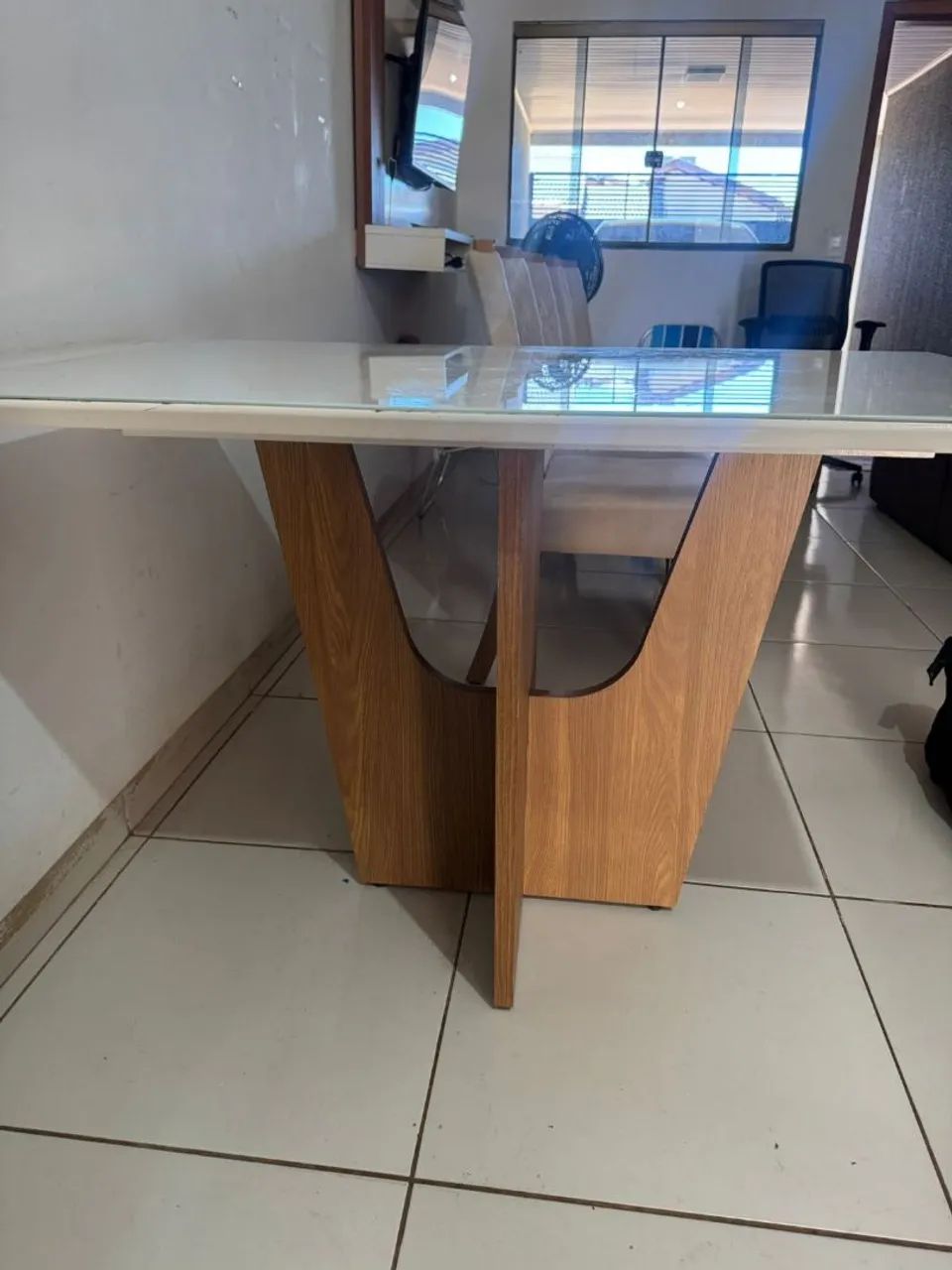 Vendo mesa c/ cadeiras!64962147539841122