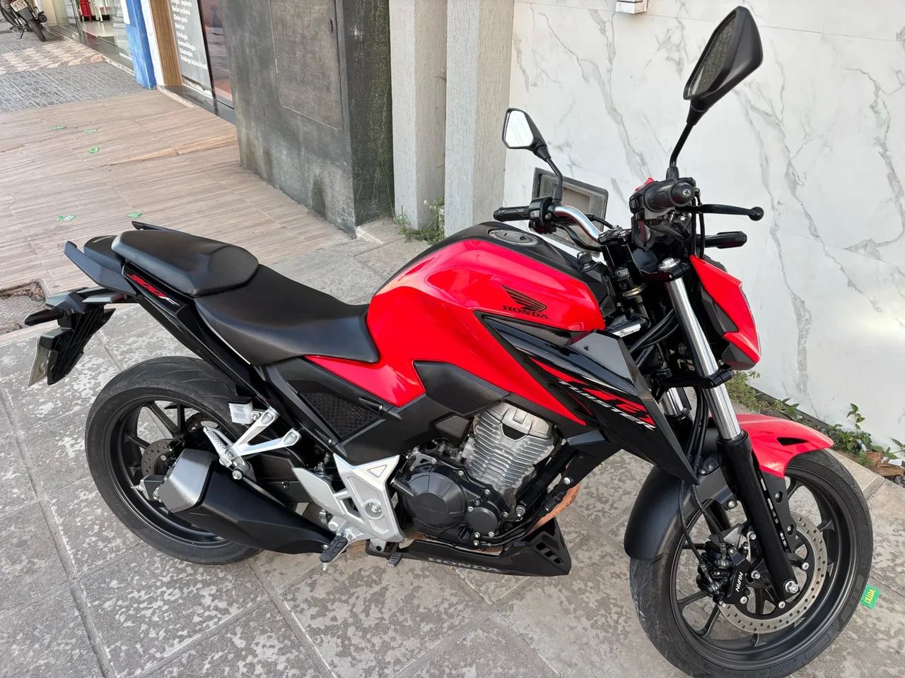 CB300F TWISTER CBS