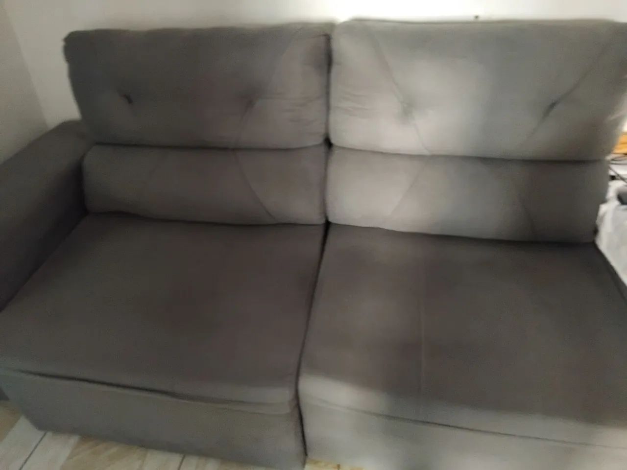 VENDO UM SOFÁ SUPER NOVO  - Foto 3