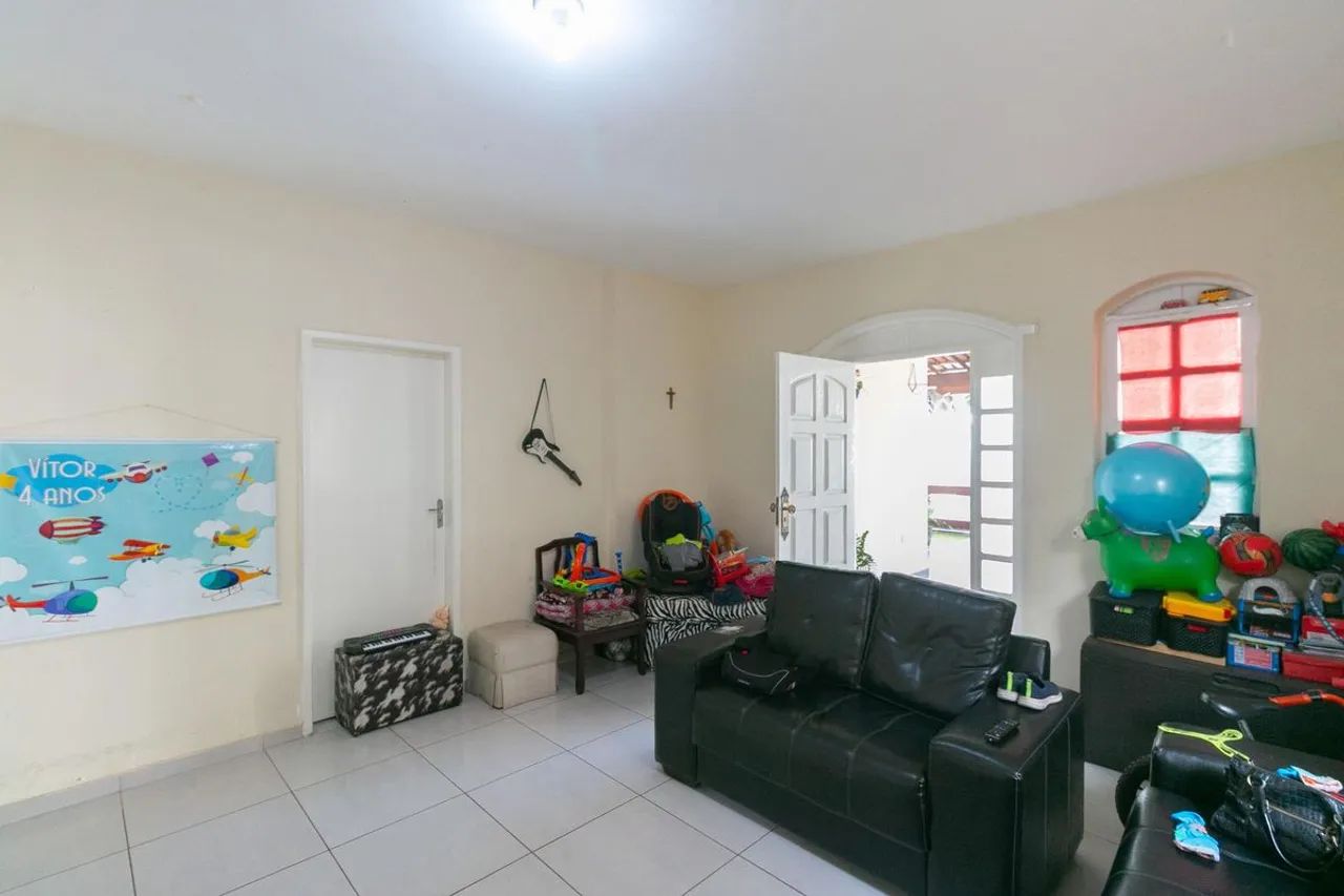 Casa à Venda - Santa Rosa, 3 Quartos, 360 m2 - Foto 4