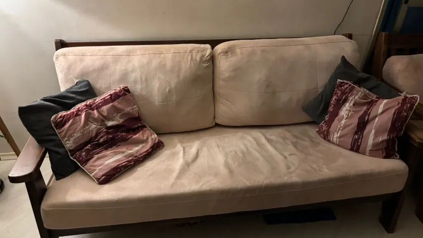 Sofá Madeira Maciça - Foto 2