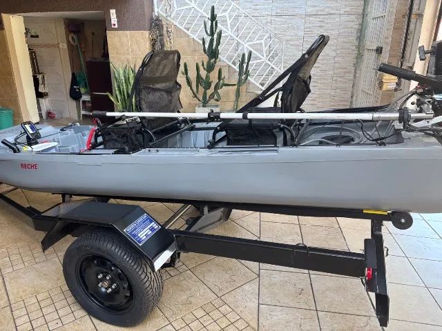 Caiaque Ark 1290, Motor MERCURY 5HP e Carreta - Foto 7