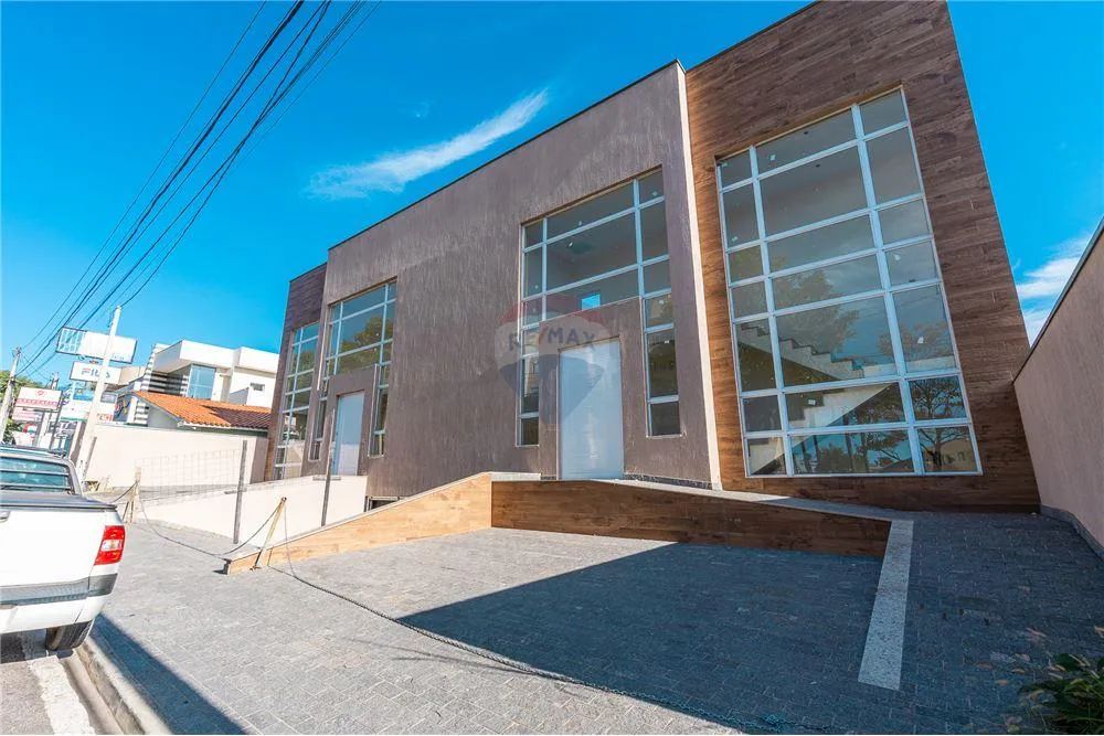 Prédio/Sala Comercial para locação - na Avenida Benedito Storani, Vinhedo-SP