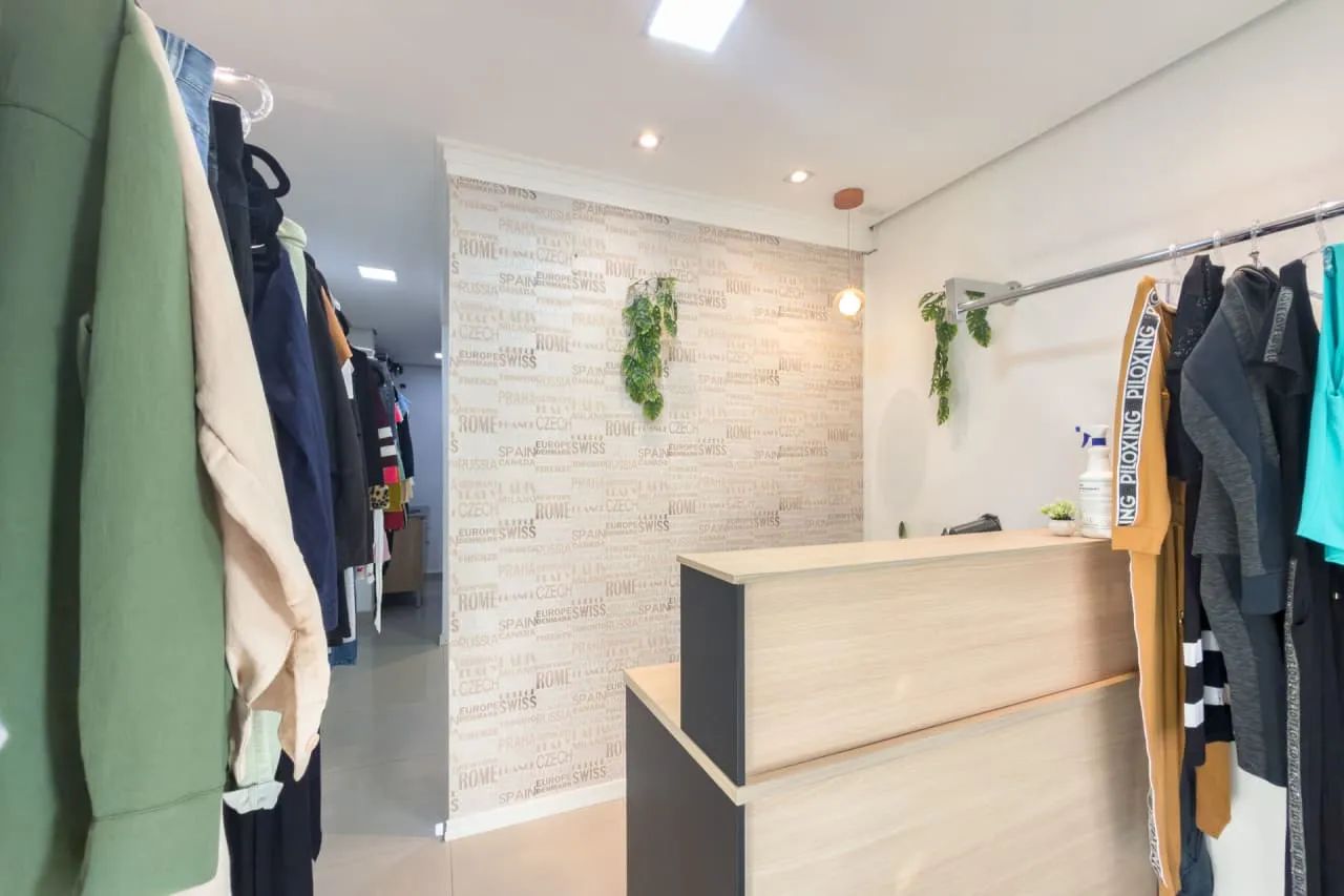 Sobreloja na Rua Açucena, 633 - sala 1  28 m²