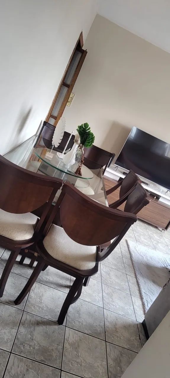 MESA DE JANTAR EM MADEIRA IMBUIA + 6 CADEIRAS - Foto 2
