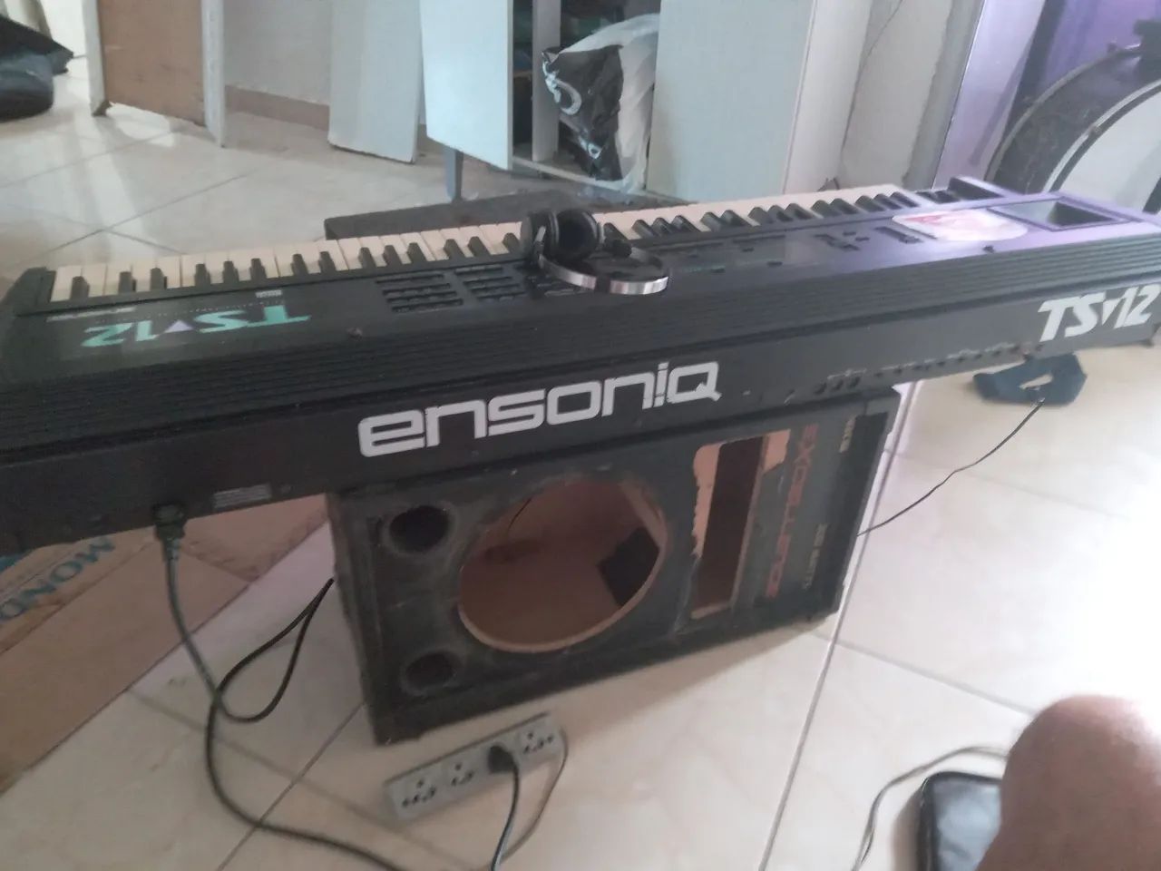 Vendo teclado ensonic ts 12 