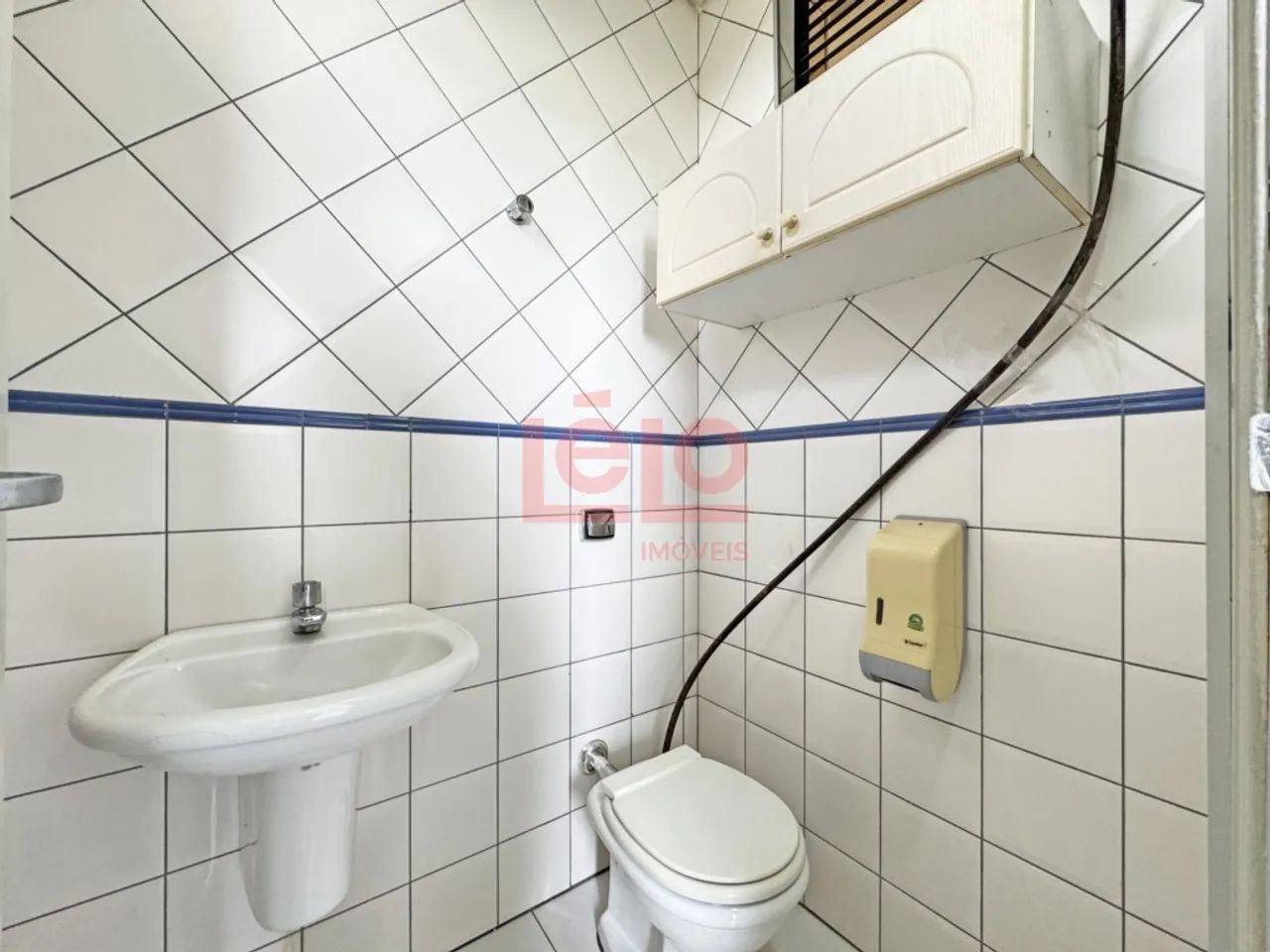 Sala comercial para alugar no Centro Médico Susuki em Maringá com estrutura ideal para con - Foto 5