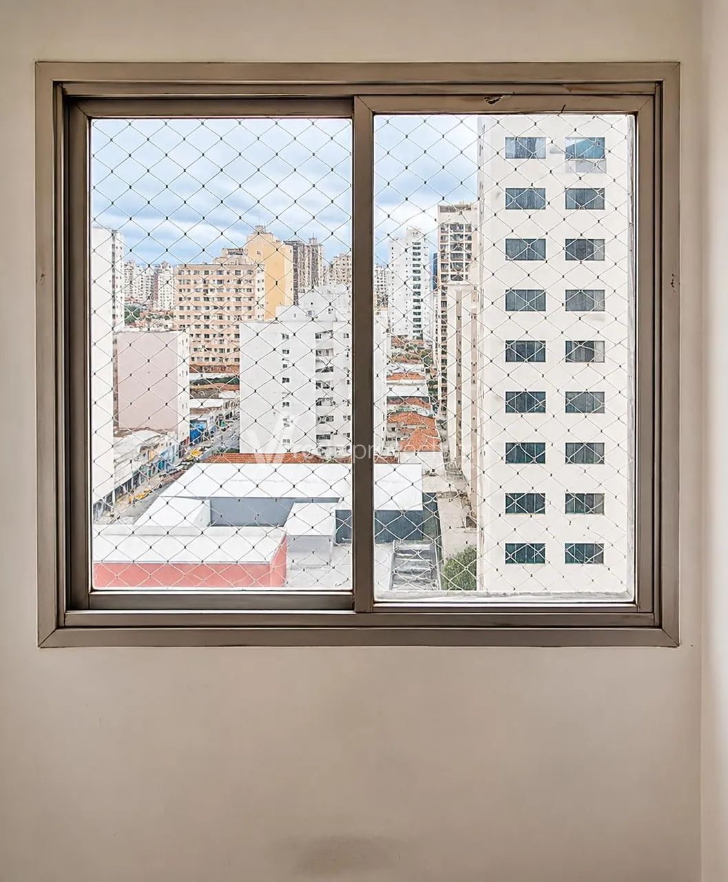 Apartamento 1 Dormitório no Cambuí com Vaga Coberta  Edifício Marina - Foto 4