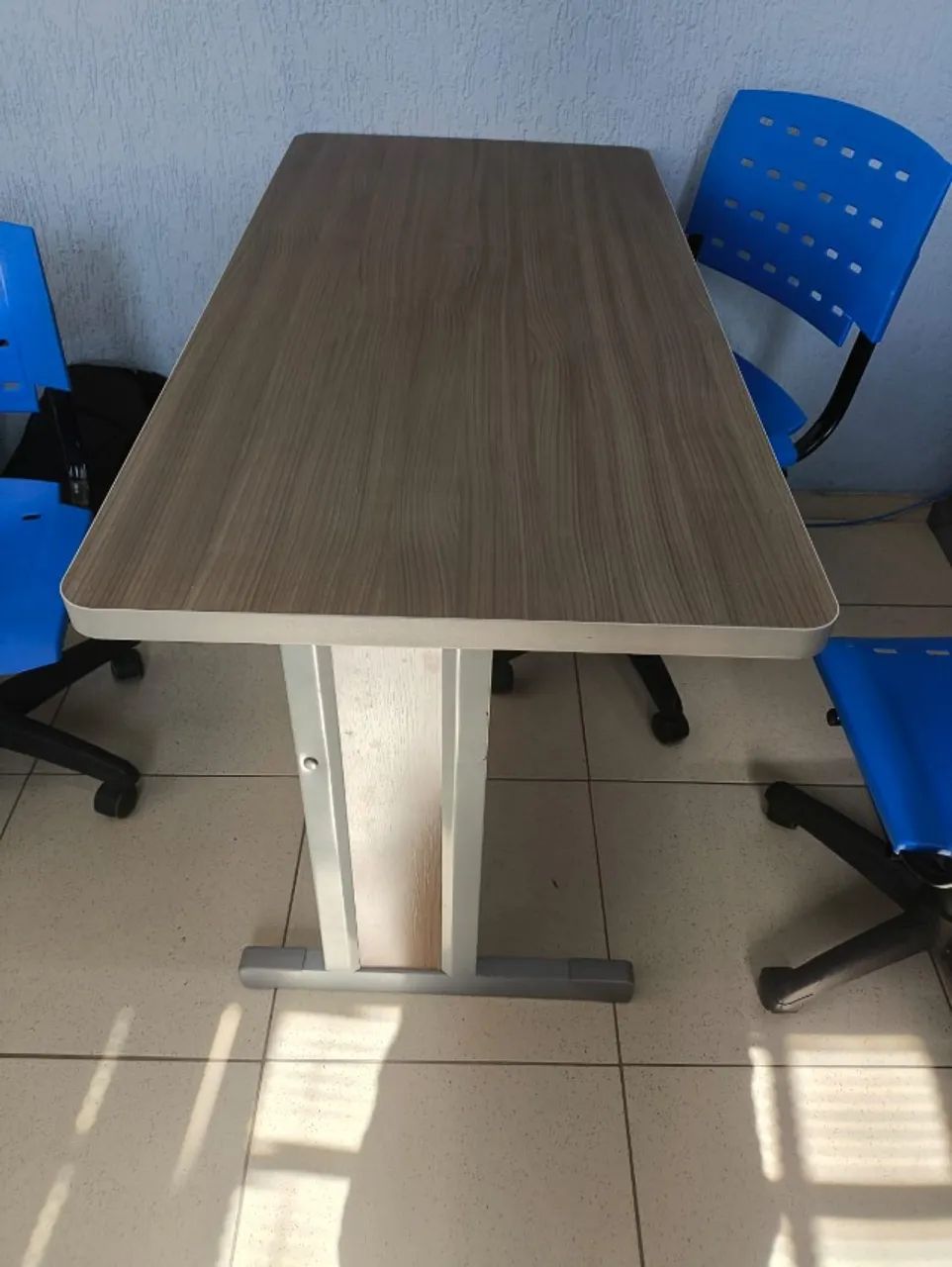 VENDO MESA DE ESCRITÓRIO - PERFEITO ESTADO - Foto 2