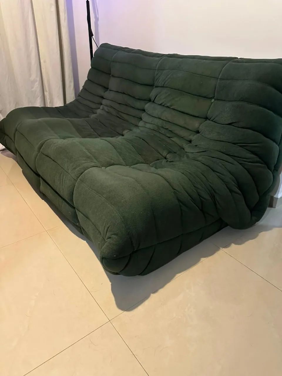 Sofá Togo verde-musgo + puff ? conjunto modular