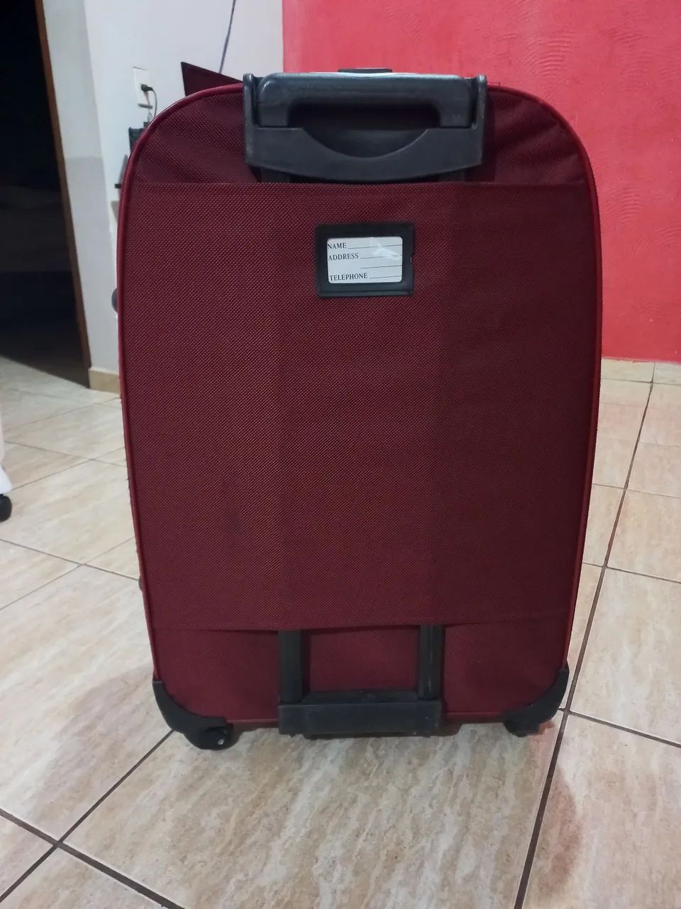 Mala de Viagem Bordô com Rodinhas - Novíssima! - Foto 2