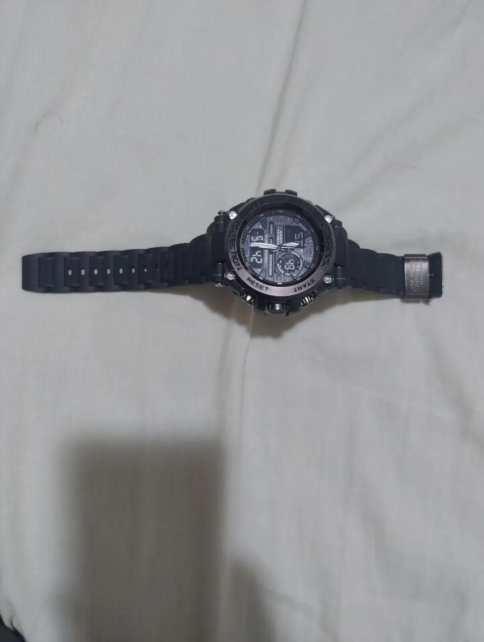 Relógio (aguenta até 200 metros de profundidade em água)