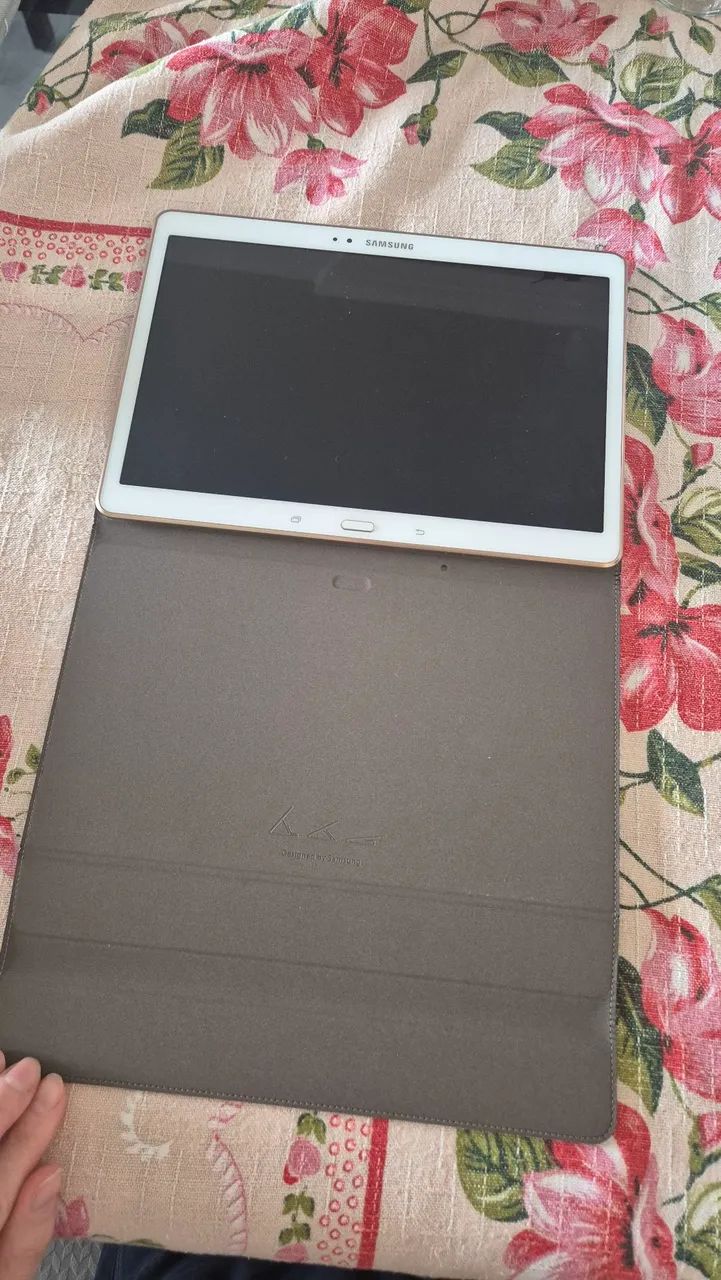 Tablet Sansung com capa específica (2014) - Foto 5