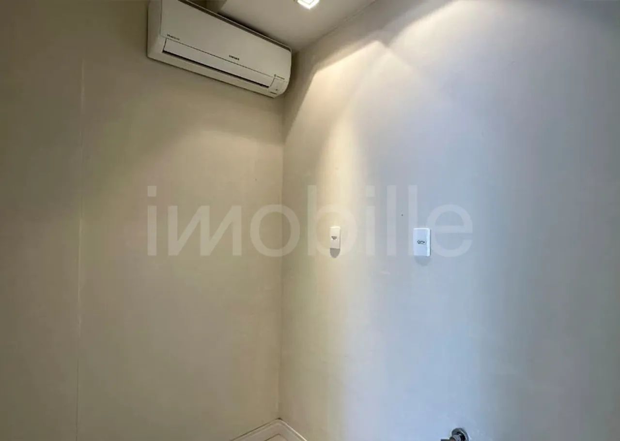Sala comercial para locação anual no Edifício Solares da Brava na Praia Brava - Foto 5