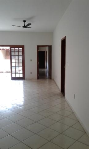 Casa no Jardim Itália c/ Guarita de segurança na Rua - Foto 11