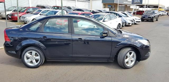 Focus 2.0 sedan manual 2009 imperdível - Foto 10