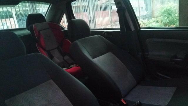 Vendo Ford Fiesta sedan 2007/2008 - Foto 4