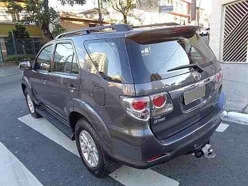 Toyota Hilux 3.0 SRV 4X4 - Foto 2