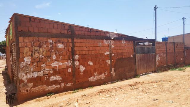 Casa com lote comercial - Foto 4
