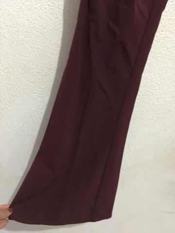 Calça flare RIACHUELO cor vinho tam 36 - Foto 4