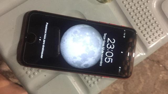 IPhone 8 Red - Foto 2