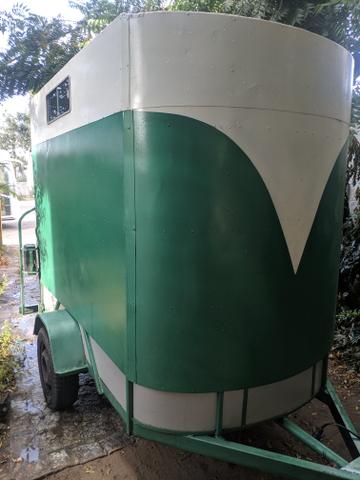 Reboque baú utilitário