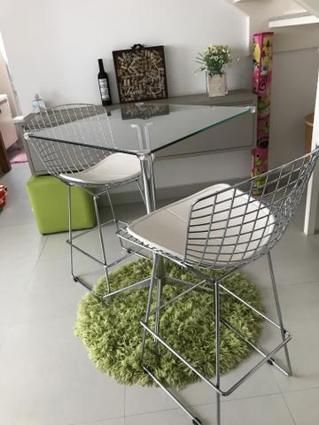 Mesa cromada de vidro com duas cadeiras - Foto 3