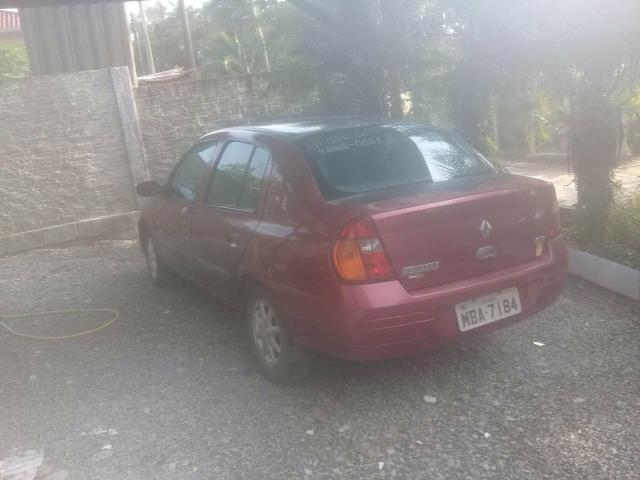 Vendo Clio Sedan 2001 - R$ 7000,00