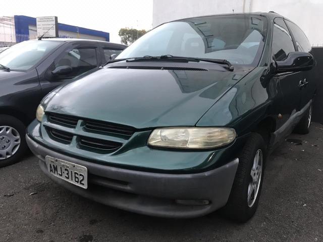 Chrysler Caravan V6 automática completa Repasse - Financie Fácil