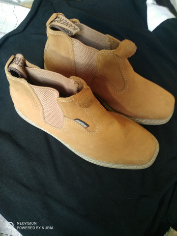 botas de couro kaneron