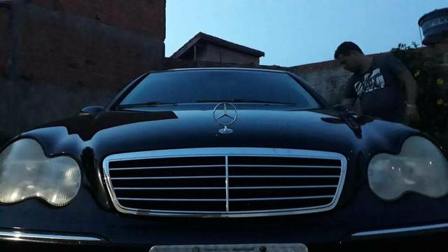 Vendo ou troco Mercedes mas informações no zap * - Foto 5
