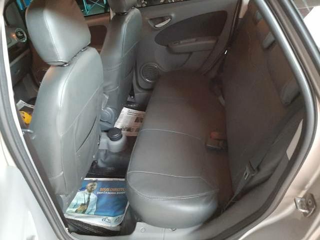 Vendo carro gran Siena 1.6 automático dual log