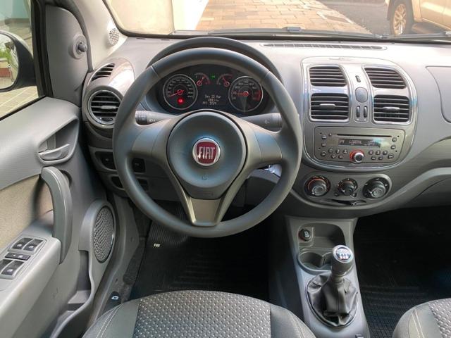 Grand Siena Essence 1.6 / 28.000 km - 2013 - Foto 8