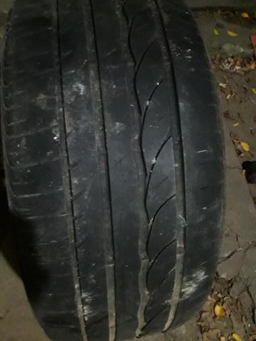 Vendo pneu para cruzer 225/50/17 muito novo original - Foto 2
