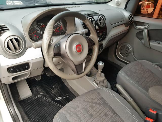 Fiat Palio attractive 1.4 Itália 2014 - Foto 16