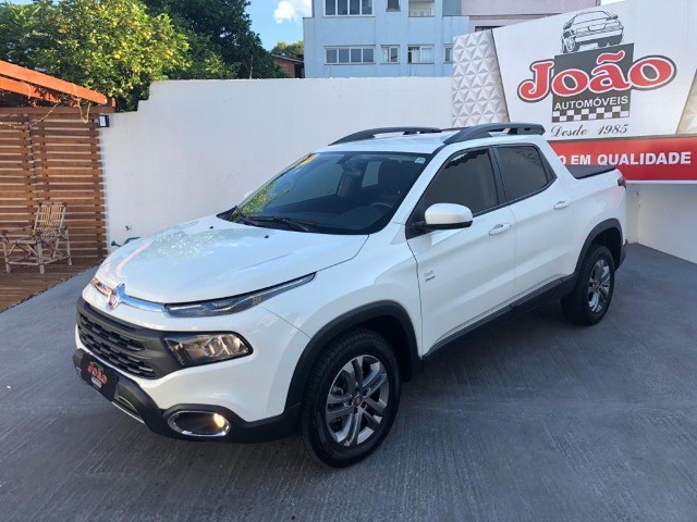 FIAT TORO FREEDOM 4X4 AT9 ***APENAS 20.000 KM ****