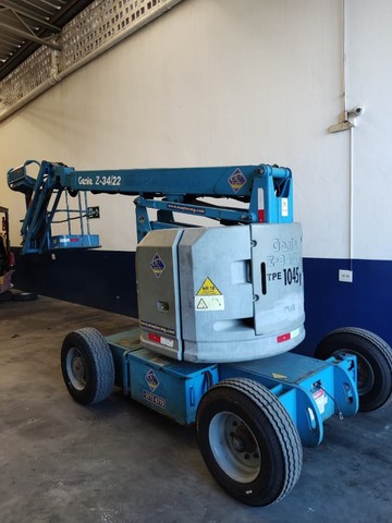 Locação de plataforma elevatória articulada 15m - Foto 2