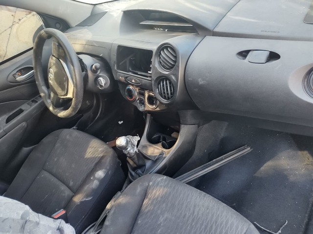 Sucata toyota etios sd 2019 para retirada de peças - Foto 4