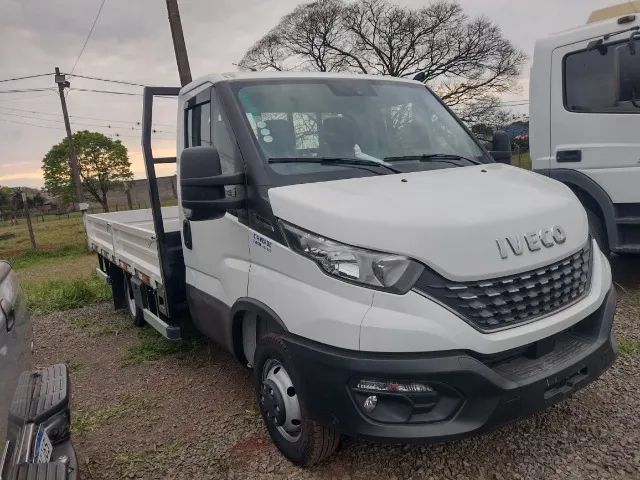 Caminhao Iveco usado à venda